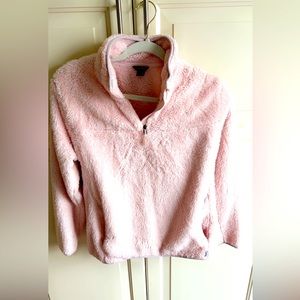Eddie Bauer pullover. Size M. Light pink. EUC